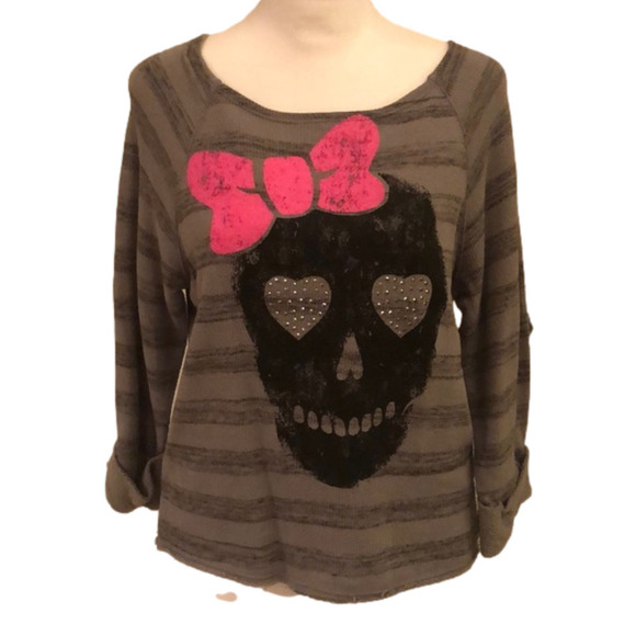 MODERN LUX Grey Skull w/ Rhinestones Top Size M - Picture 1 of 5